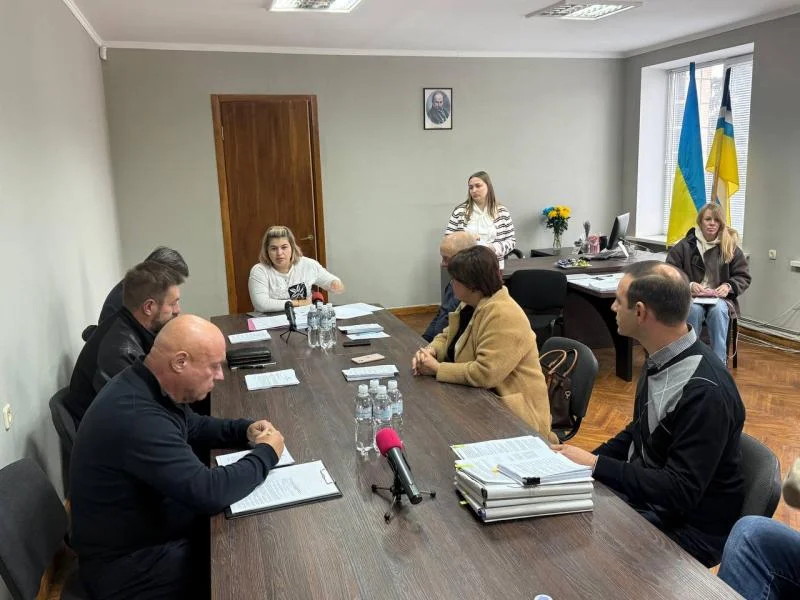 Дискусія в Кременчуцькій райраді: Онлайн-засідання та дорікання голові Іванченко