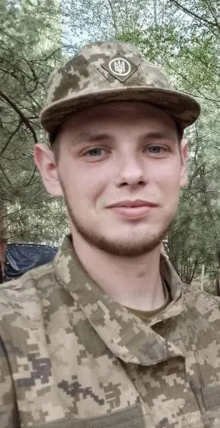 22-річний артилерист із Кременчуцького району Артур Івахно повертається додому на щиті