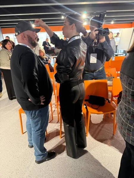 Чубенко знову потішив Цибульську оригінальним подарунком на заході в Кременчуці