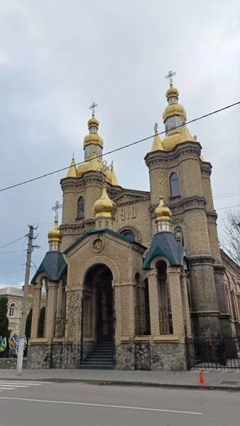 Реконструкція Свято-Миколаївського собору: Таємниця східної стіни та новий іконостас