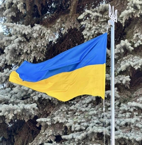 У Кременчуці встановлять новий флагшток біля соціальних служб