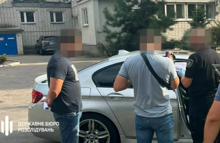 Хірург з Кременчука, який пропонував фіктивну інвалідність за $12 000, отримав штраф з розстрочкою