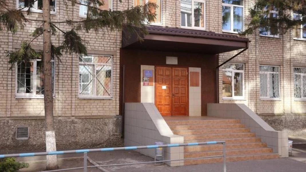 Покрівля спортивної школи Кременчука отримає новий ремонт
