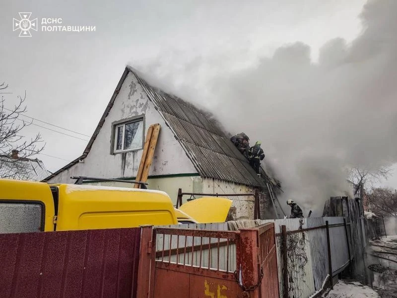 Вогнеборці врятували оселю: деталі пожежі на вулиці Івана Нагнибіди в Кременчуці