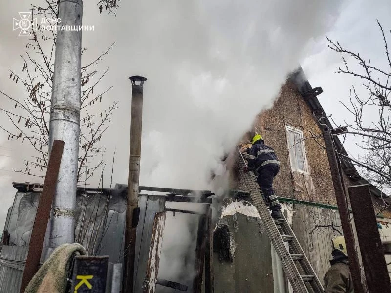 Вогнеборці врятували оселю: деталі пожежі на вулиці Івана Нагнибіди в Кременчуці