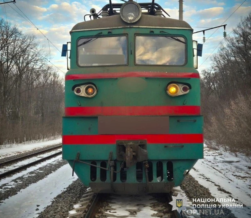 Смертельна ДТП на залізниці: на Полтавщині під колесами електротяга загинула жінка