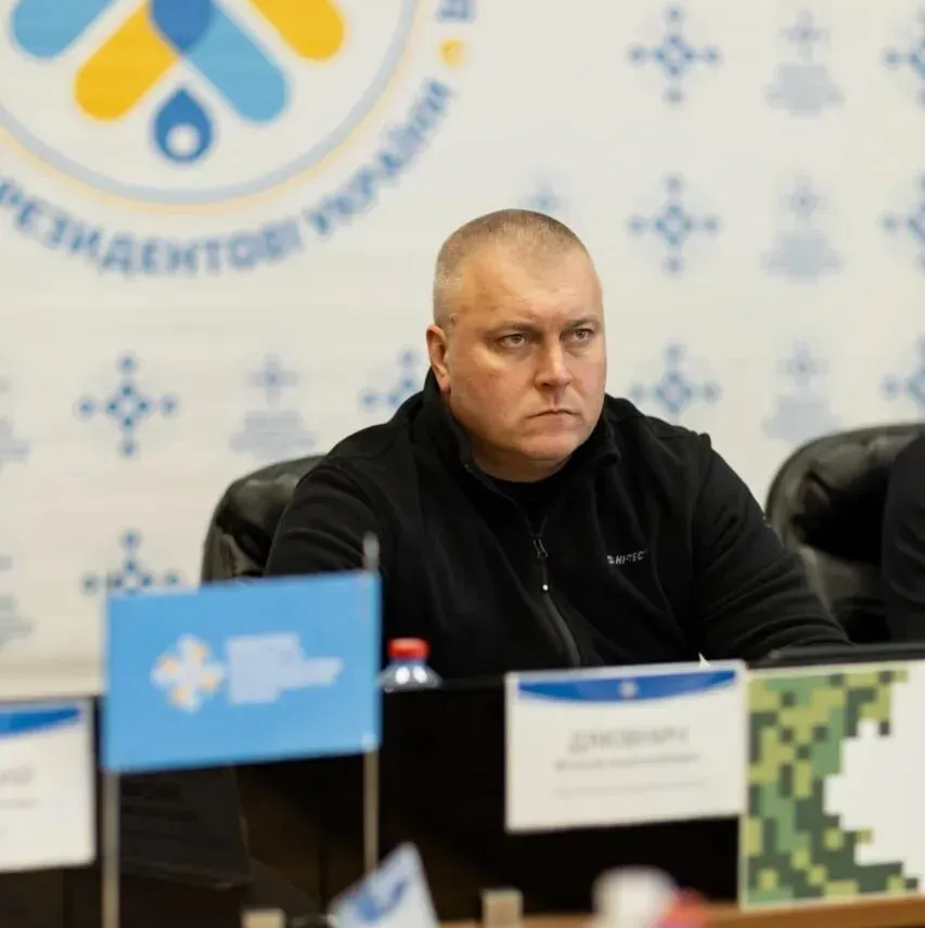 Повідомлення Gemini Медична реформа на Полтавщині: від безкоштовної стоматології до високих технологій у районах
