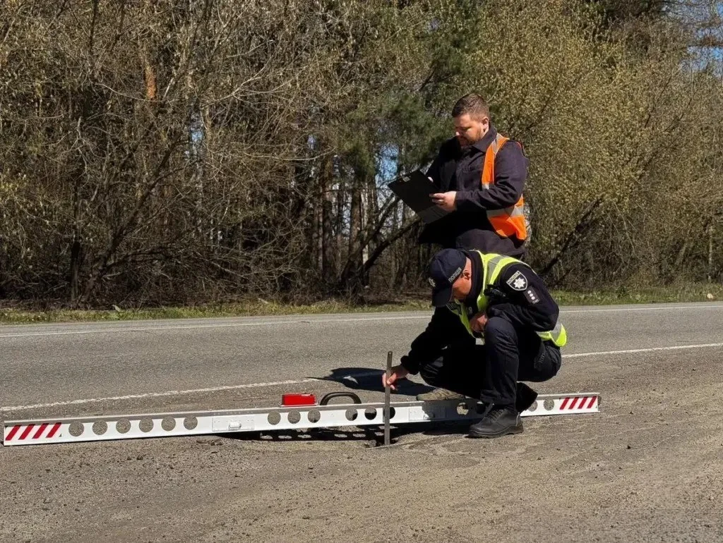 У Кременчуці розпочався масштабний огляд доріг: патрульні фіксують наслідки зими