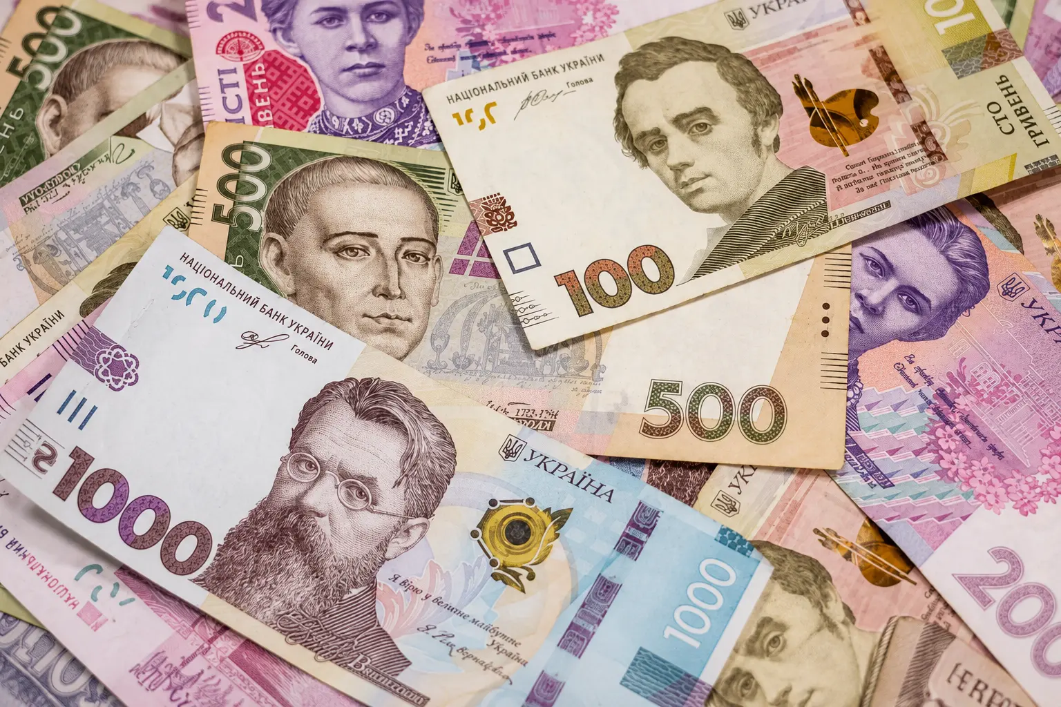 Виплати допомоги кременчужанам за червень закрито