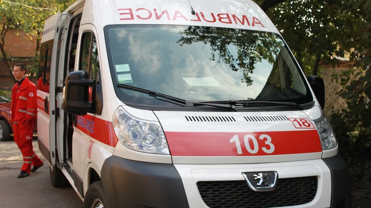 Малолітній хлопчик дивом уцілів після падіння з вікна п’ятого поверху у місті Миргород